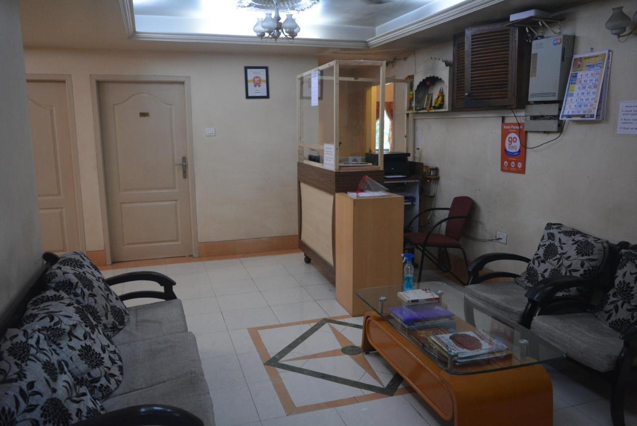Hotel Poonam Buitenkant foto