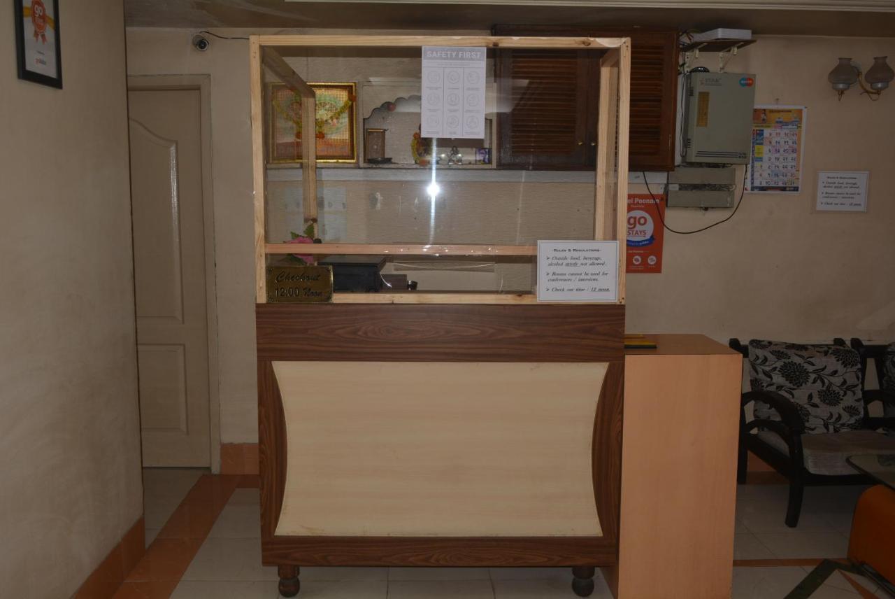Hotel Poonam Buitenkant foto